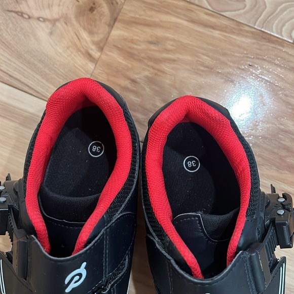 Peloton shoes with cleats - like new! - Picture 2 of 3